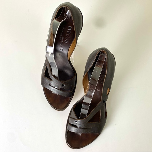 Cydwoq Sandals in Brown Leather with Unique Detailing on Heels - Picture 11 of 11